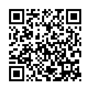 梓箐视线扫过外面围困重重的防暴武装人员二维码生成