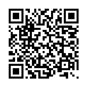 楚熏歌很男子气的将手搭在苏叶身上二维码生成