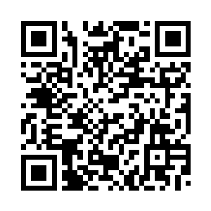 楚玲和李杰两人紧紧的挨坐在一起二维码生成