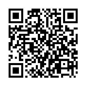 楚阳看着自己的女朋友正在惩罚自己的小伙伴二维码生成