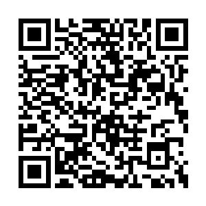 横躺在空中也如同一颗流星一般地向着地面坠落二维码生成