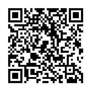欧阳志远从车窗户猛然看到江宗石从工地的办公室里走出来二维码生成