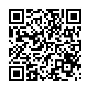 欧阳志远在艾丽娜的房间外听了一下二维码生成