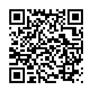 欧阳志远拉着萧眉走到了安检台前二维码生成