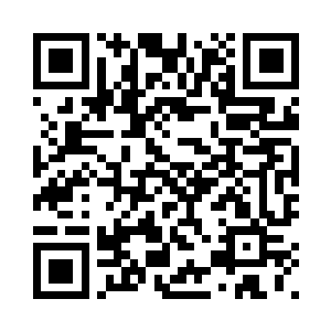 正厅东侧的珠帘被两个小丫鬟掀开二维码生成