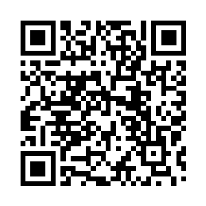 正在桌边写东西的宁毅偏过头看着他二维码生成