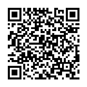 正在空间通道中飞行的唐劫就觉得身周空间骤然震动二维码生成