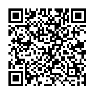 正在竭力辨别耳机里面乱糟糟的是不是有谁在回应自己二维码生成
