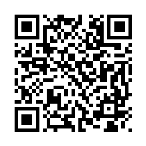 正在继续炼化锡杖的青年看了一眼二维码生成