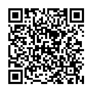 正在高速公路上全力驾车的铁熊突然接到了队员的通讯二维码生成