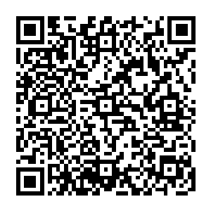 正处于生死关头的他毅然放弃了抗拒让许紫烟释放的黑洞裹挟着他向着前方飞掠而去二维码生成
