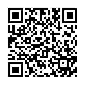 正好看到天空的代离手中的双刀化成剑二维码生成