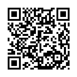 正好看到李盈娇在冲自己打眼色微微摇头二维码生成