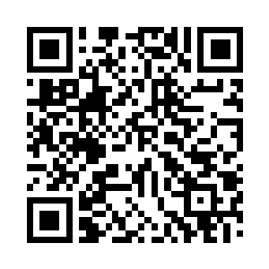 正好轰击在吕轻尘激荡出的龙卷风暴之上二维码生成