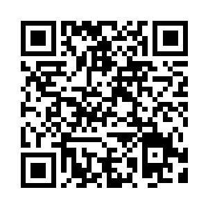 正对吧台的大门就从外面被人推开二维码生成