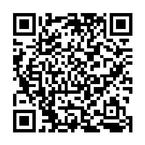 正当霍君白准备用墨竹剑以墨家剑法强接这一道黄芒之势二维码生成