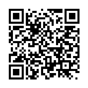 正看见的便是玄关处鞋架上摆放整齐的女鞋二维码生成