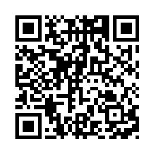 正见到两道人影在外头的走廊上打架二维码生成