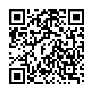 此刻周御龙和熊孩子等人就在他身边不远处二维码生成