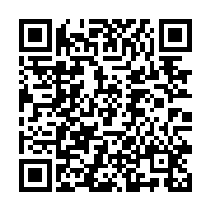 此刻季泽爵她们所在的这间贵宾间却是显得有些沉寂二维码生成