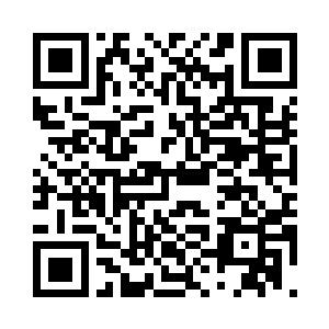 此刻对电话对面的人的态度放的很低二维码生成