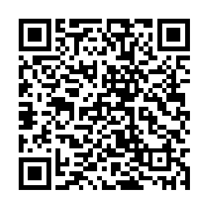 此刻比亚顿时将自己被苏凡紧紧抓着的手狠狠一拉二维码生成