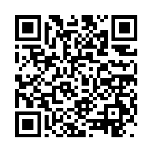 此刻灰头土脸跟着他低头疾走的人二维码生成