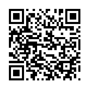 此刻的他被一股强大的气势所压迫着二维码生成