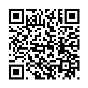 此刻的卡娅正呆呆地看着左边的岩壁二维码生成