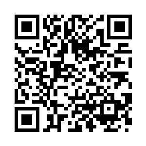 此刻站在两位女神中间的是他们就好了二维码生成