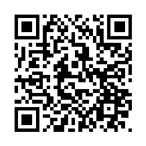 此刻苏凡的嘴角不由的露出一抹讥笑二维码生成