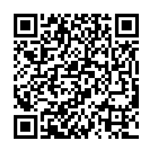 此刻这飞艇距离幽州城大概也还有700公里左右的路程二维码生成