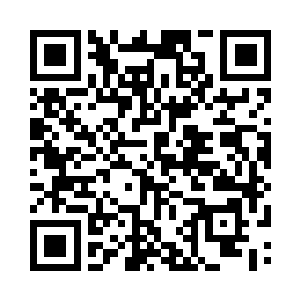 此刻龙脑袋趴在龙王的肩膀之上缓缓的问道二维码生成