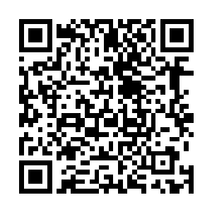 此时云家的中年人望向龙傲天的目光之中满是惊恐的神情二维码生成