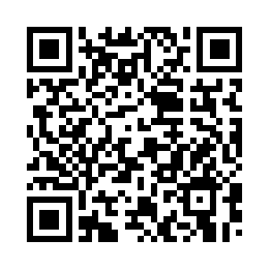 此时床上那个男人终于听到动静了二维码生成