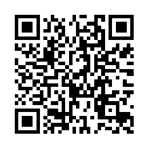 此时的夏天看着面前这些残破的武器和装备二维码生成