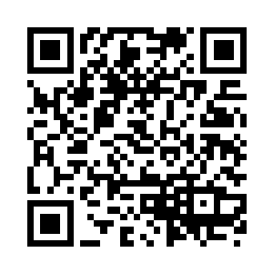 此时的天空之中出现了巨大的冰块二维码生成