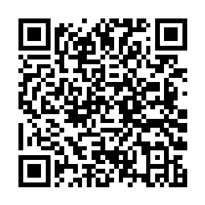 此时的程兆儿压根不知道程荣瑞和耿以元之间的对话二维码生成
