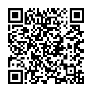 此时见到廖不凡正将那颗未央草放进了一个透明的瓶子当中二维码生成