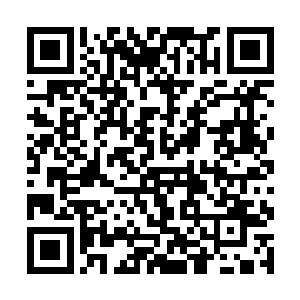 此时那张高速飞行着的破魂符依然没有停下来的意思二维码生成