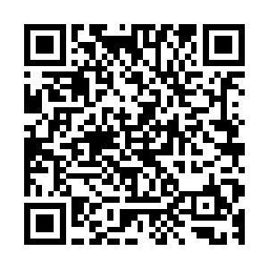 武匡义与花雨露等人对他说话的时候他正努力弄明白这个情况二维码生成