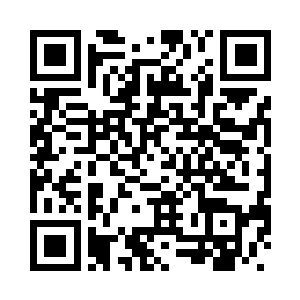 残破燃烧的车体还在继续往前翻滚二维码生成