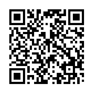 段老蔫家的院子里挂满了各种颜色的尿片二维码生成