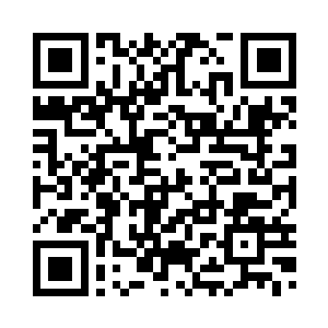 殷红的鲜血从一具具尸体当中流出二维码生成