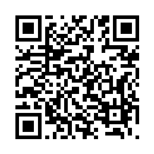 每一个人行走的时候都是小心翼翼的二维码生成