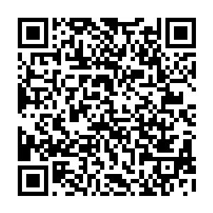 每一次掐动都是指印横飞 漫天之中 顿时出现一无数光芒 将他笼罩起來二维码生成