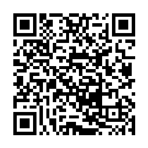 每个人身后一个穿旗袍的小丫头给你端茶倒水送毛巾二维码生成