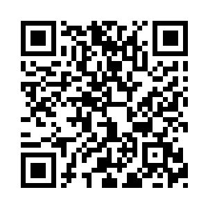 每个塔堡楼层都有几个后勤人员在为骑士服务二维码生成