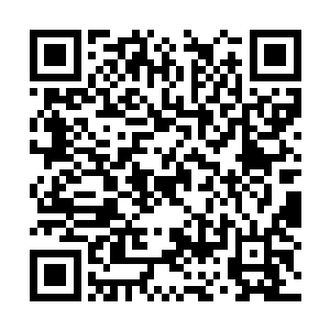 每人肩上都扛着一个样式新颖的碗口铳式的小火炮二维码生成