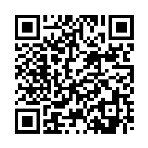 每当她实在忍受不住思念的煎熬时二维码生成